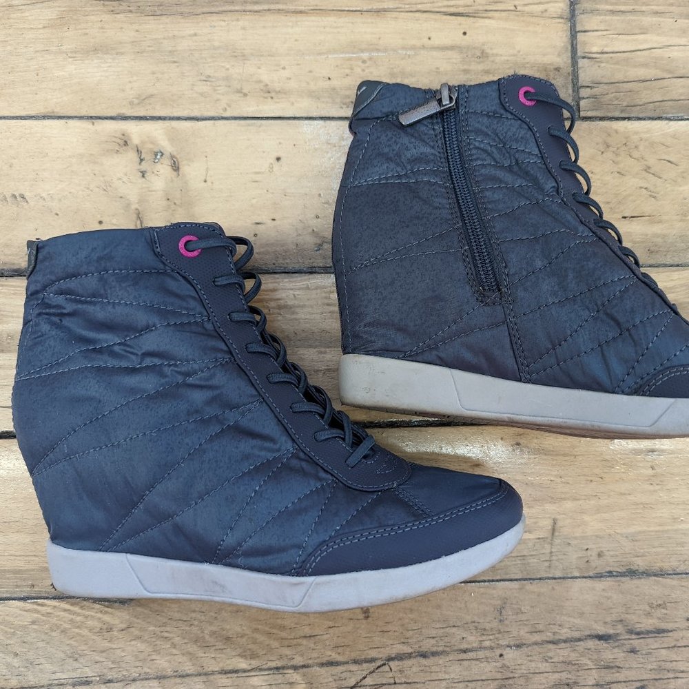 Women's DKNY Gray Pink High Tops Wedge Platform Waterproof Boots Sneakers 6.5